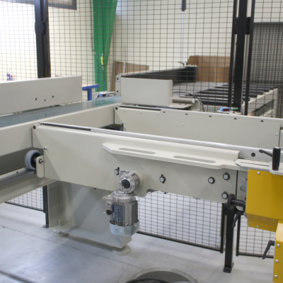 Cross section to feed another machine